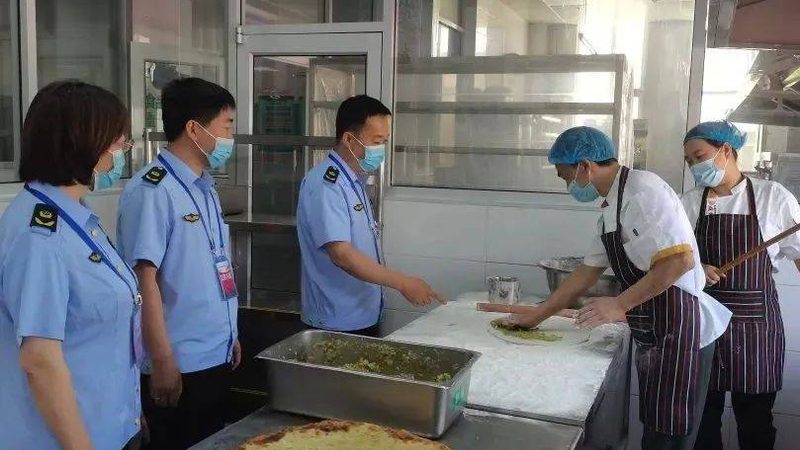 揭秘休闲食品批发：厂家直销定制贴牌的奥秘