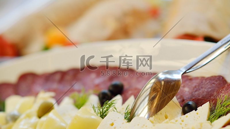 麻辣火锅底料与冒菜底料：一场味觉与营养的较量
